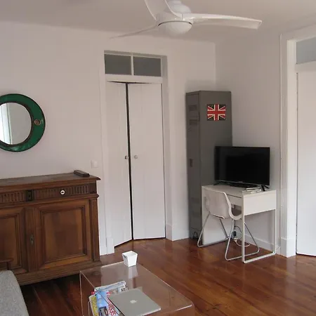 Misericordia House Apartment